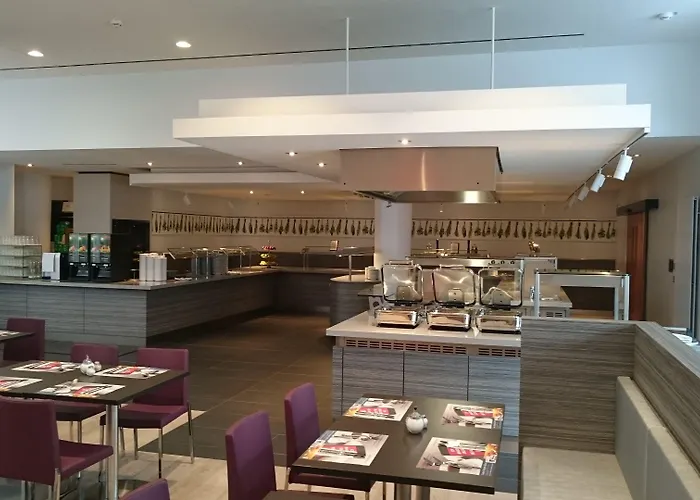 Intercityhotel Frankfurt AirportAirport Hotel